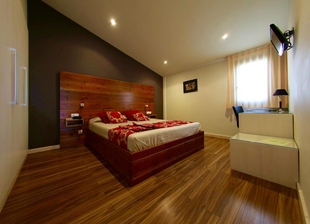 Hotel Mas Prades ديلتيبري الغرفة الصورة